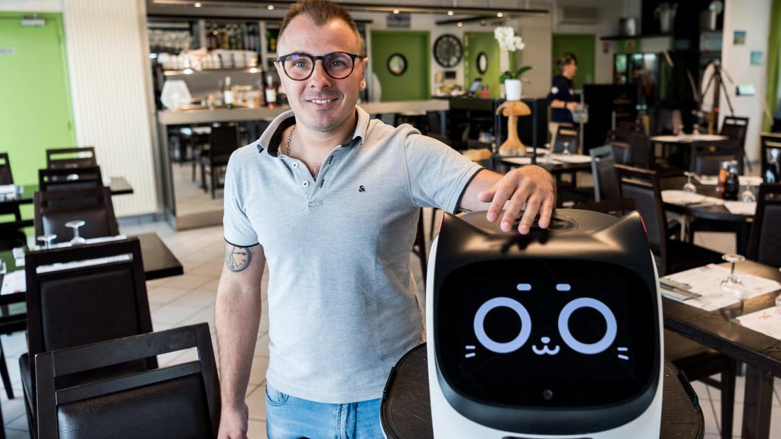 Robot serveur pour les événements en 2025